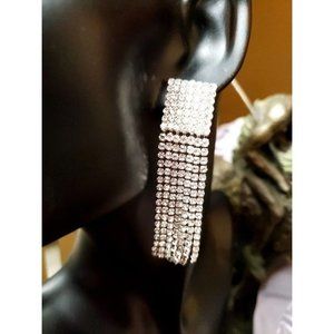 New Christian Siriano New York long  chandelier design white stone silve…